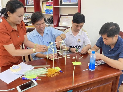 Da Nang: Training on teamwork skills in career development